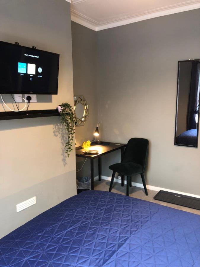 Guest house 1. Stylish Private Double Near City Centre Manchester