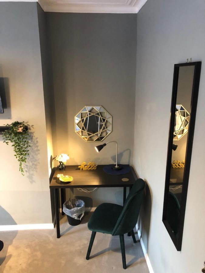 1. Stylish Private Double Near City Centre Guest house