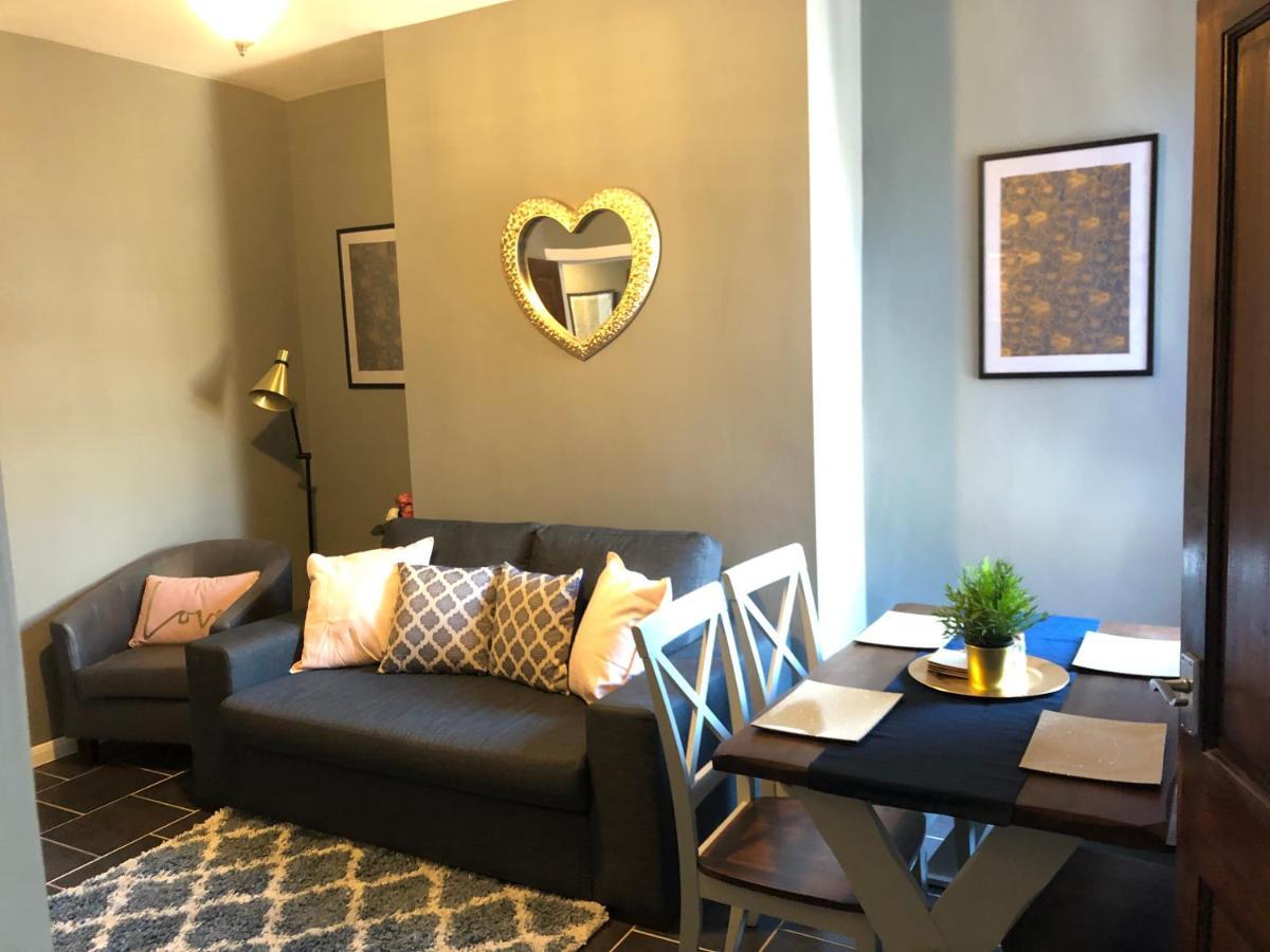 1. Stylish Private Double Near City Centre *