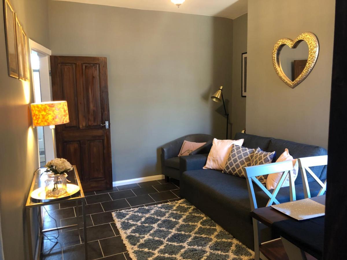1. Stylish Private Double Near City Centre Guest house