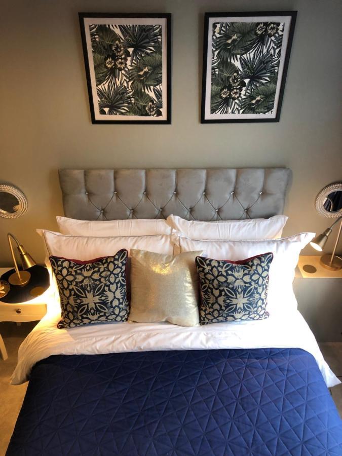 1. Stylish Private Double Near City Centre Guest house *