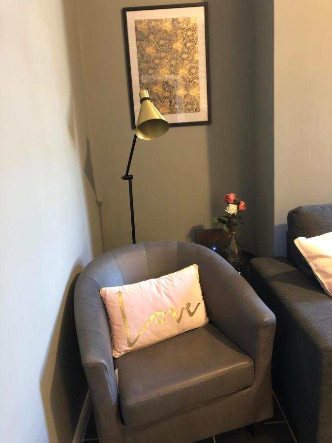 Guest house 1. Stylish Private Double Near City Centre Manchester